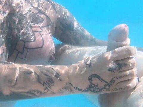 7X3.net presents: Underwater bj pool fun with the creampies