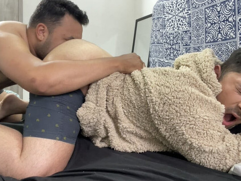 7X3.net presents: I'm very cold, my stepbrother fucks me unexpectedly to give me a little warmth