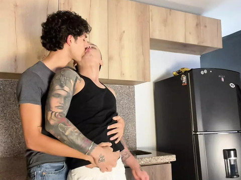 7X3.net presents: Colombian boy shows how to take a huge cock - enriquemudu & milky_santy